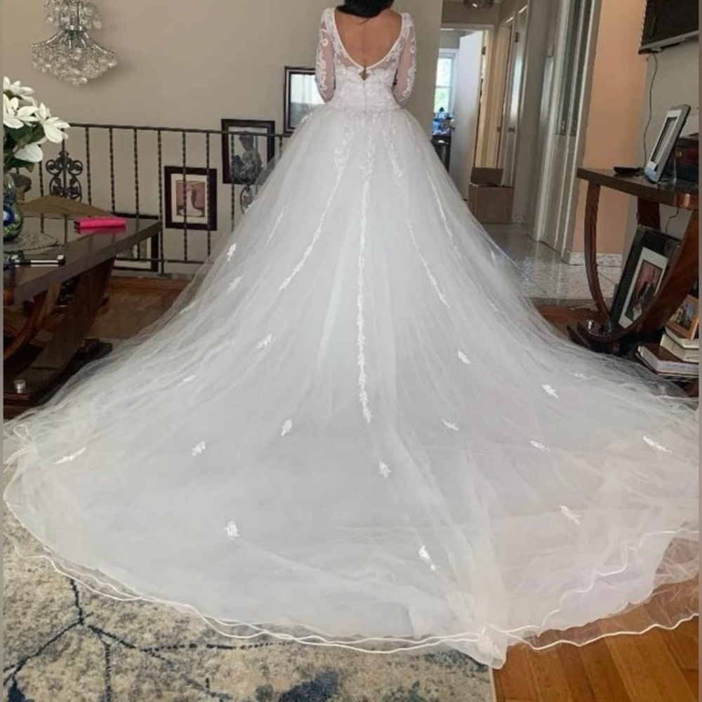 Vintage Preowned Eva Scaasi Wedding Gown Size 4 - Picture 2 of 3